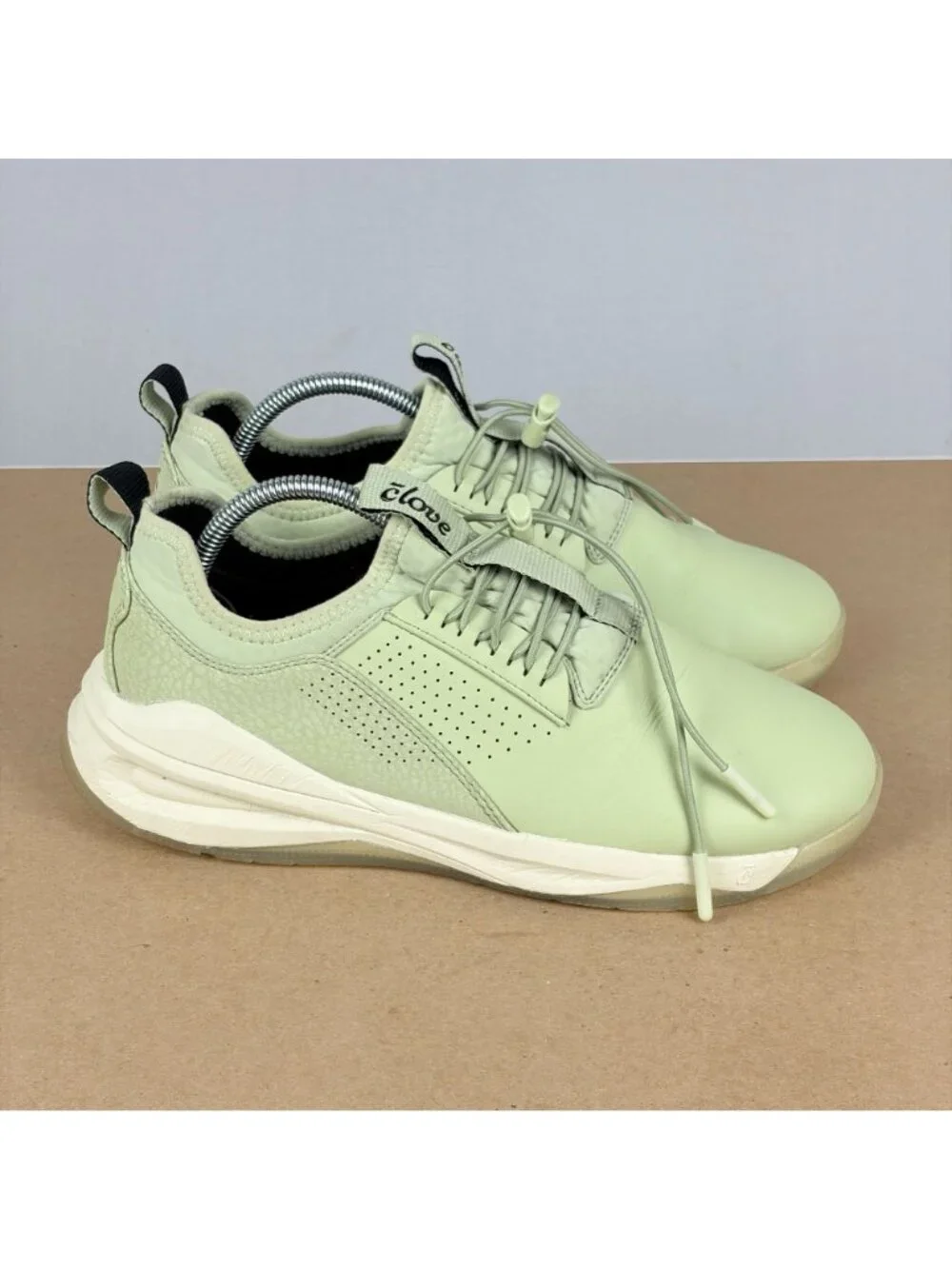 Clove Classic Nursing Shoes Womens 8 Light Green Toggle Lace Casual Comfort